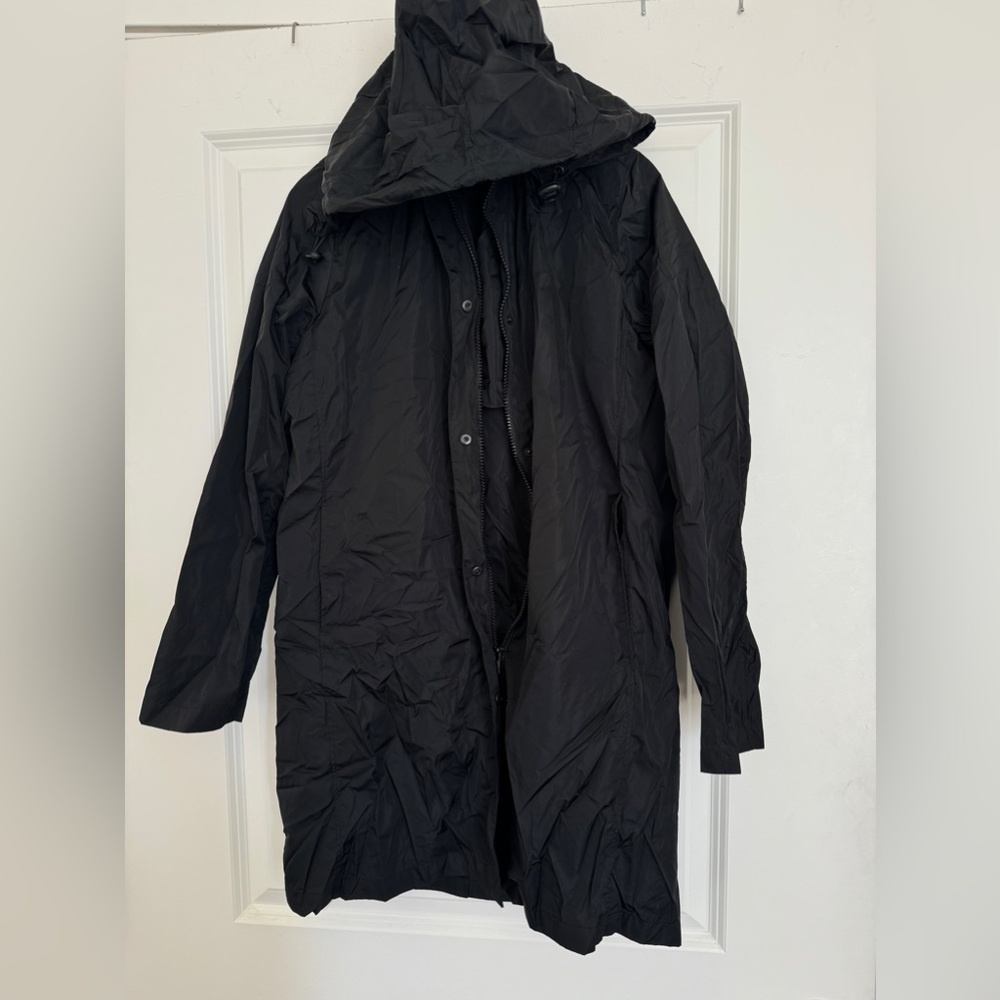 Tahari Lightweight Packable Travel Rain Coat - Size M
